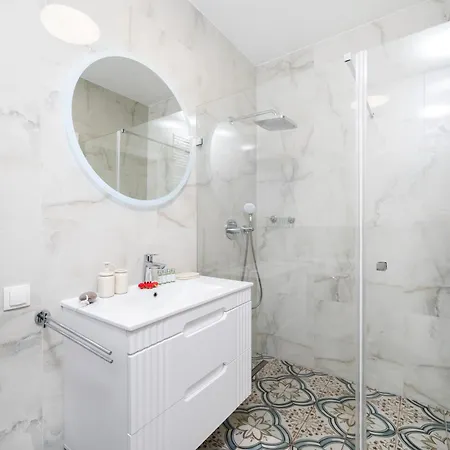 Appartamento Pomorska - Balcony & Parks Nearby - By Rentujemy