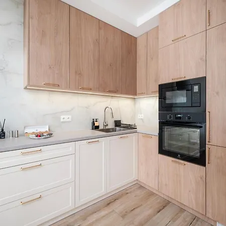 Appartamento Pomorska - Balcony & Parks Nearby - By Rentujemy *